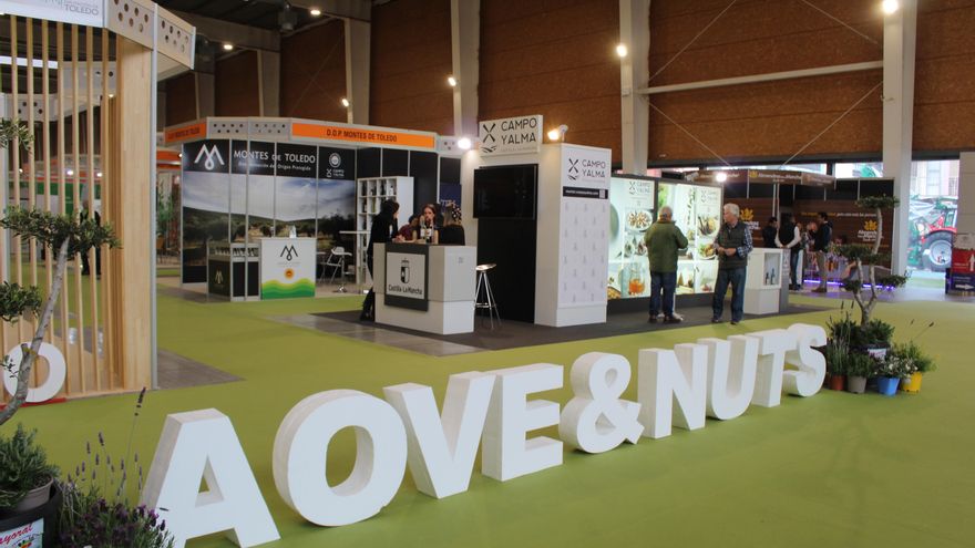 Casi 6.000 personas pasaron por la tercera edición de la Feria del Olivar y los Frutos Secos de Talavera