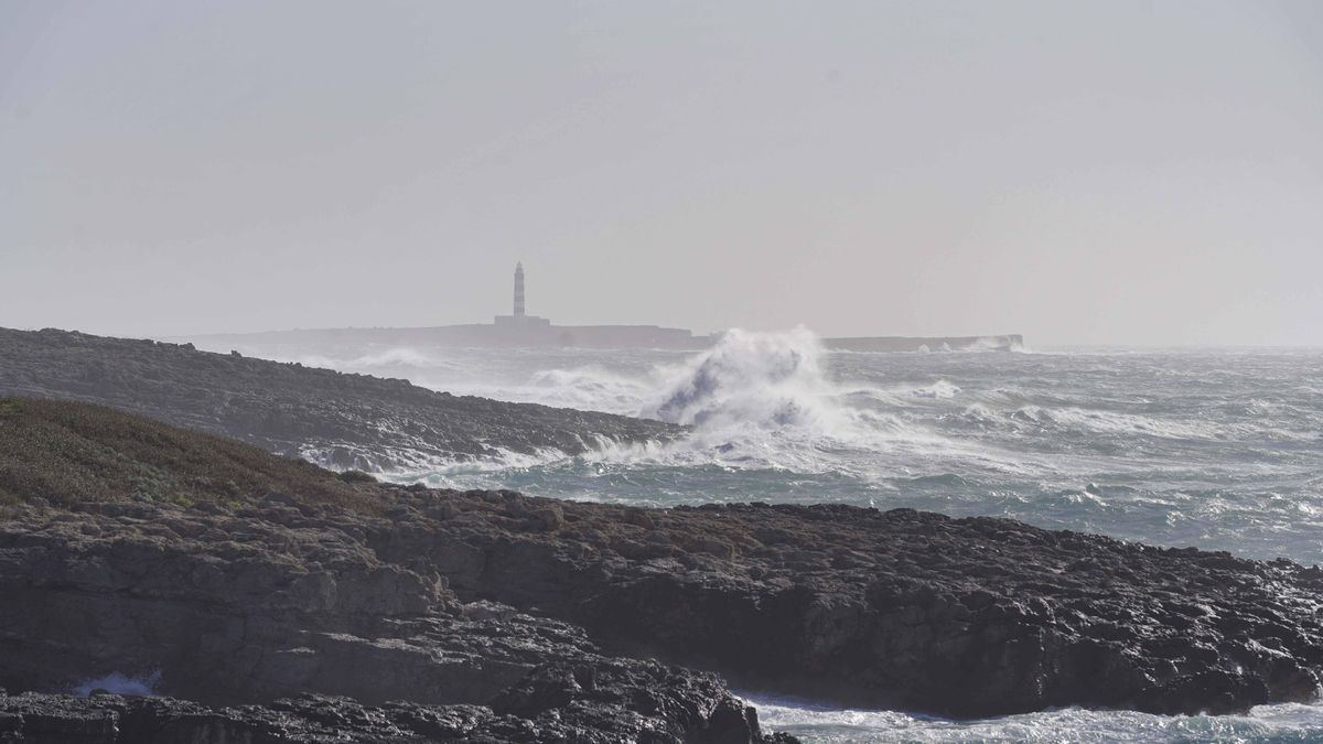 La borrasca Nils cierra los puertos de Menorca e Ibiza y deja incomunicada a Formentera