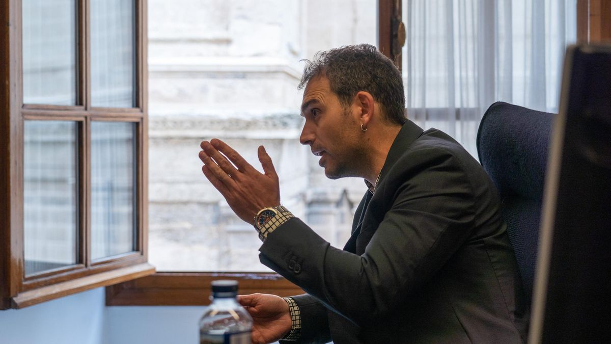 El coordinador general de IU Andalucía, Toni Valero, en una entrevista concedida a Europa Press.