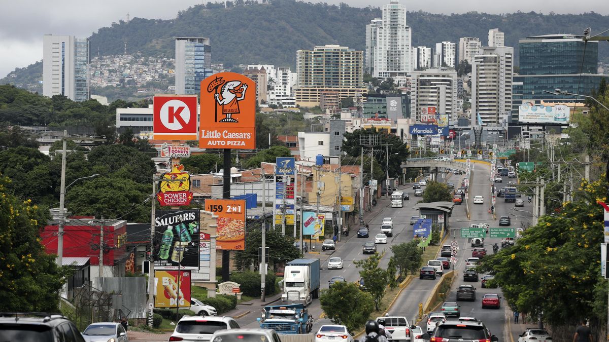 Una avenida en Tegucigalpa. 