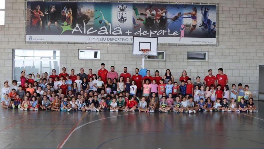 Un verano saludable en Alcalá de Guadaíra: el Ayuntamiento organiza actividades multideportivas dirigidas a más de 3.200 menores