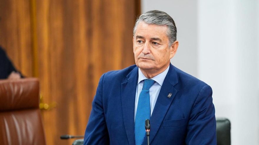 Sanz niega el uso de reactivos caducados en un hospital de Málaga y defiende que la "seguridad no está comprometida"