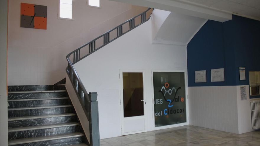 Educación aparta de las aulas al profesor expedientado de Calahorra pero sigue en el tribunal de oposiciones