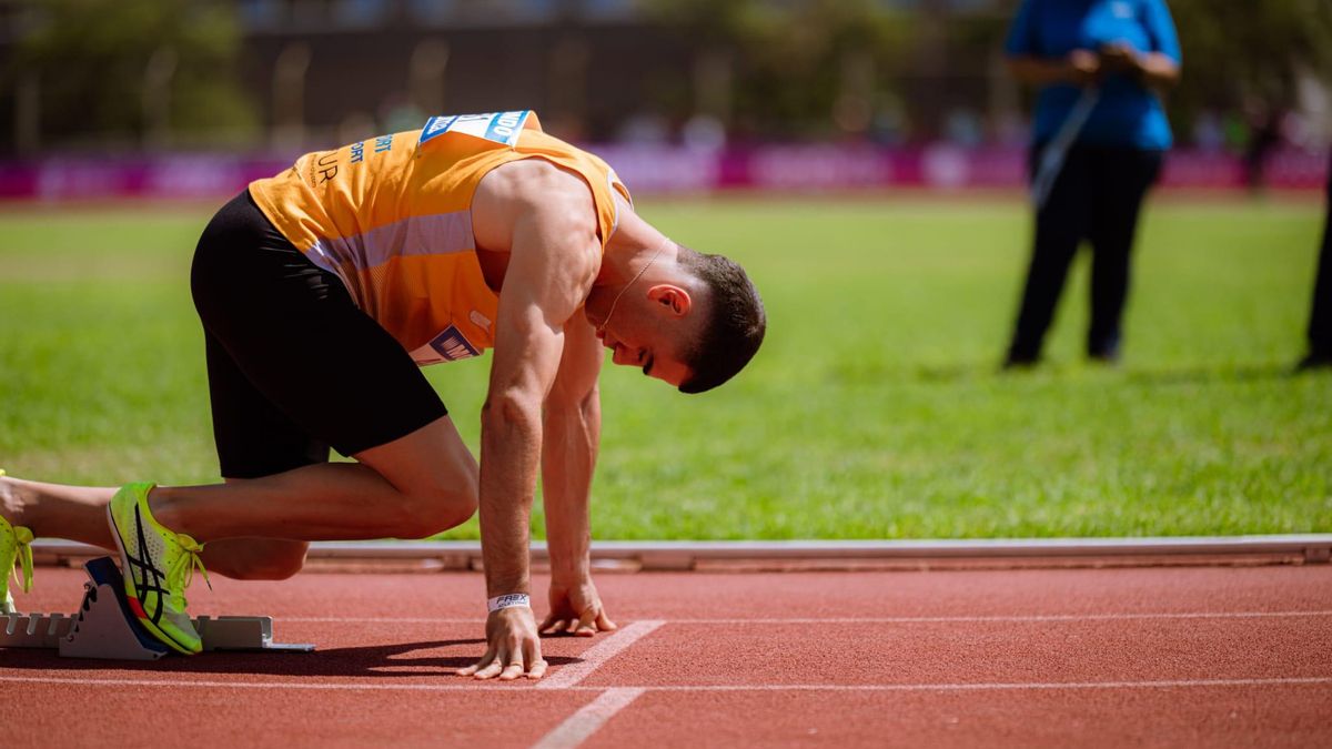 Salida antes de una competición de atletismo