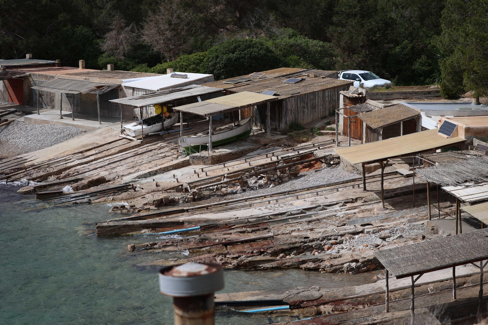 Casetas varadero de sa Caleta, en el municipio de Sant Josep
