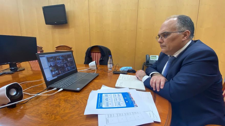 El vicepresidente ceutí: "El reparto es la única manera de que Ceuta no se convierta en una cárcel de menores"