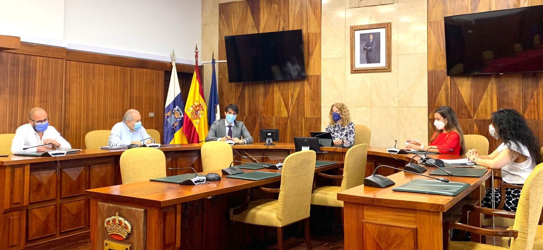 Reunión mantenida en el Cabildo.