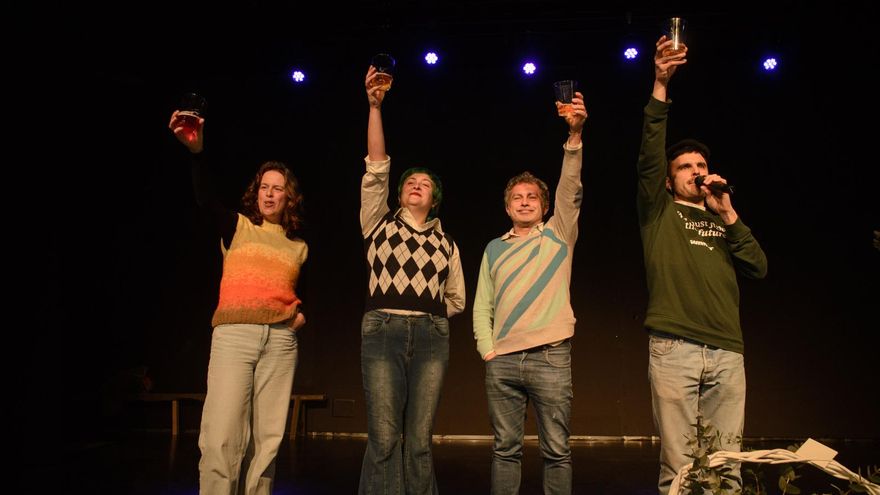 La Benéfica reabre sus puertas con una gran fiesta de Antroxu: “Fue una ilusión y la gente se contagió de ella”