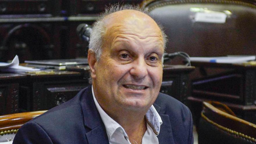 Congreso: el oficialismo y sus aliados quieren demorar el tratamiento de súper-DNU de Milei