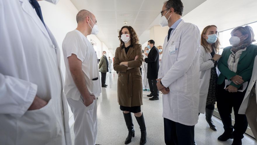 Ayuso ejecuta el despido de 6.000 sanitarios