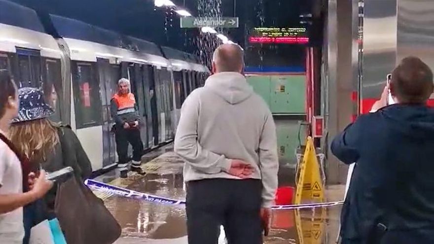 Metro de Madrid corta varias líneas por inundación de sus instalaciones durante la tormenta