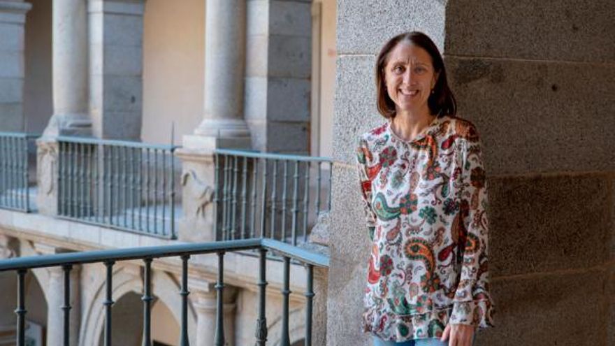 Lourdes Lledó, decana de la Facultad de Medicina y Ciencia de la Salud de la UAH