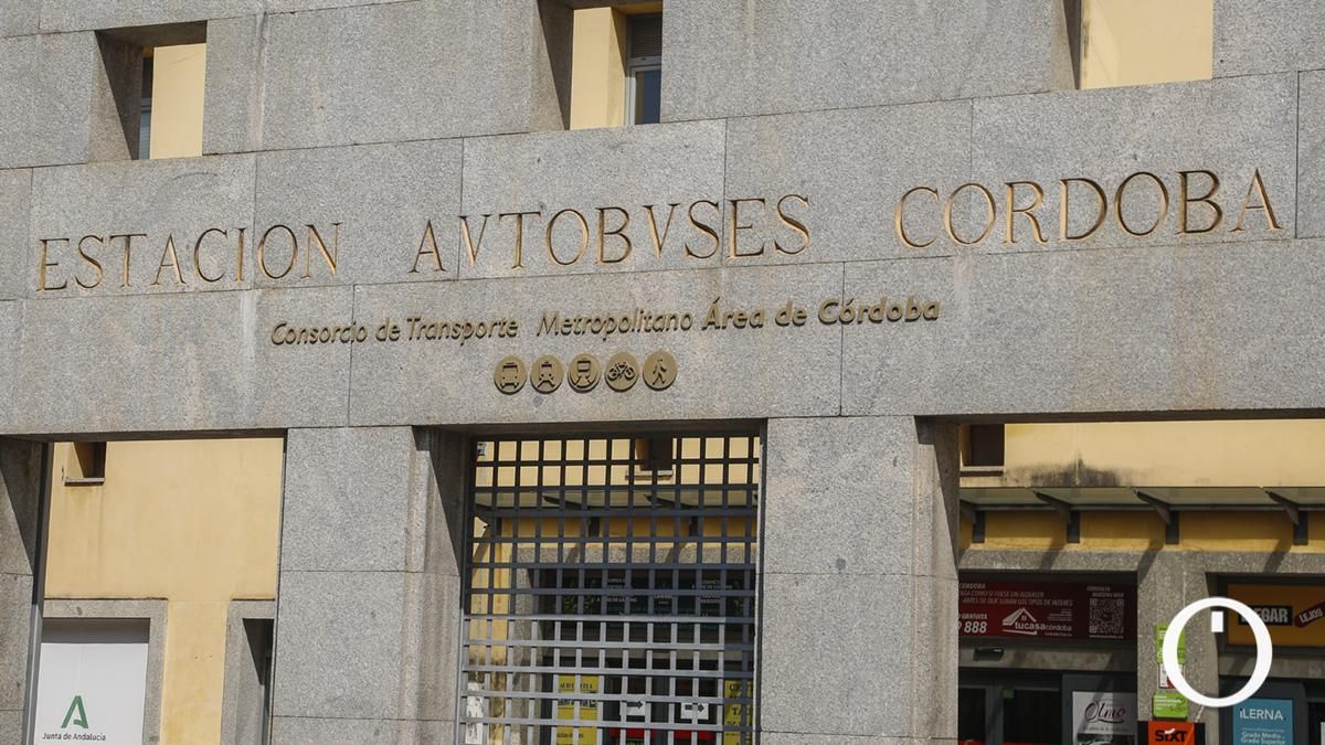 Facua denuncia la eliminación del puesto de control vespertino en la estación de autobuses de Córdoba