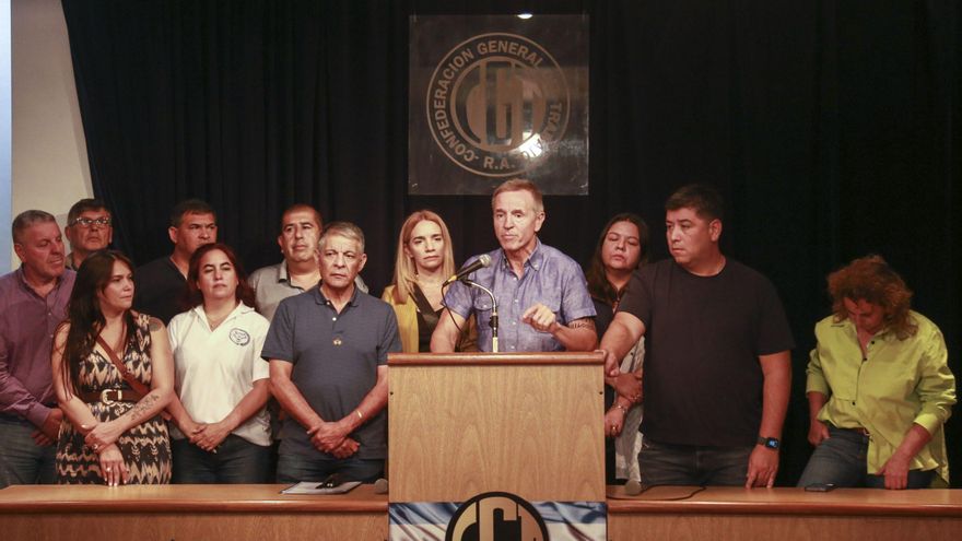 Diálogo con el Gobierno y una pecera de votos en el Senado: el doble juego de la CGT para condicionar la reforma laboral