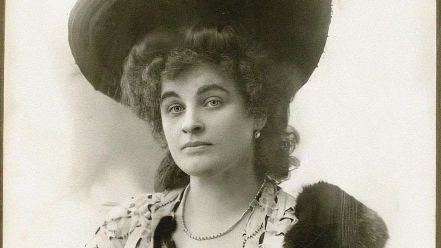 Ni nombres ilustres ni gestas heroicas: crónica de una huida de la escritora desencantada con la Revolución Rusa