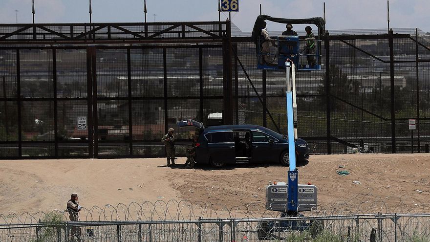 Migrantes en la frontera de México viven en vilo por las redadas y militarización de EEUU