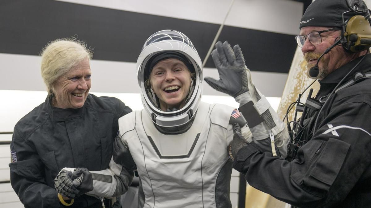 Regresa a la Tierra la misión interrumpida por la NASA por la enfermedad de uno de sus astronautas