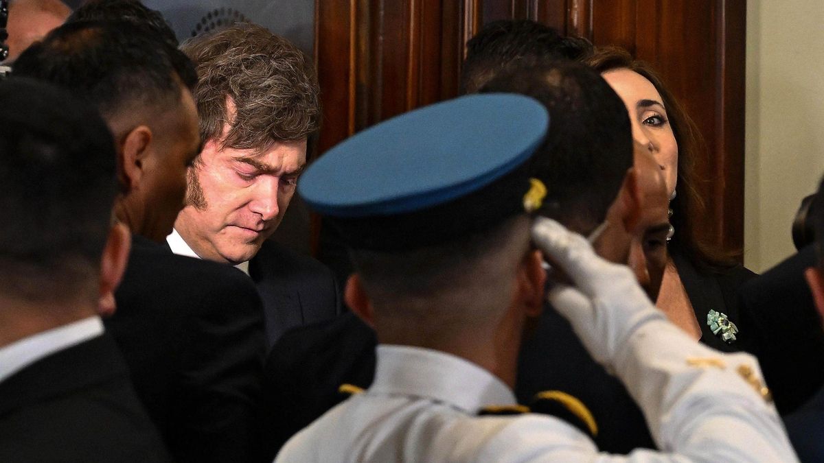 Javier Milei cruzó hasta a Victoria Villarruel en la Asamblea Legislativa