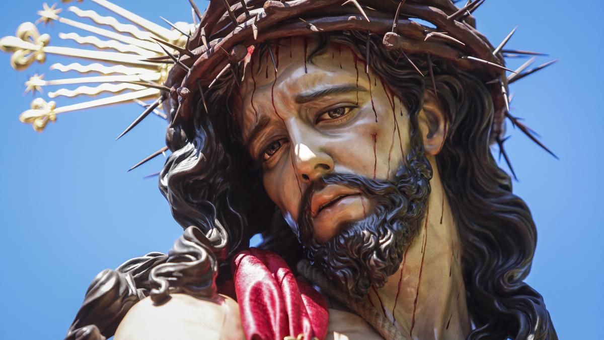 Salida procesional de la Hermandad de la Presentación, en imágenes