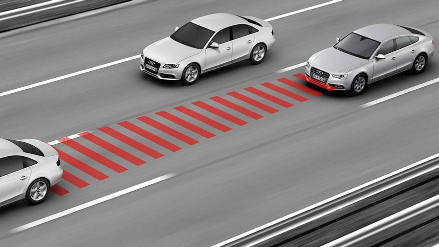 Dispositivo de control de velocidad adaptativo de un Audi.
