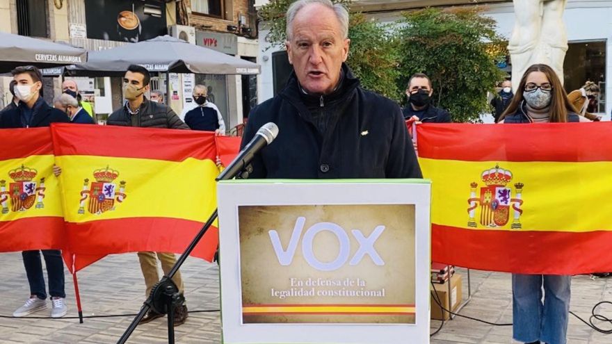 El exgeneral y diputado en el Congreso de Vox Alberto Asarta interviene en el acto del partido ultra celebrado este domingo en Castelló.