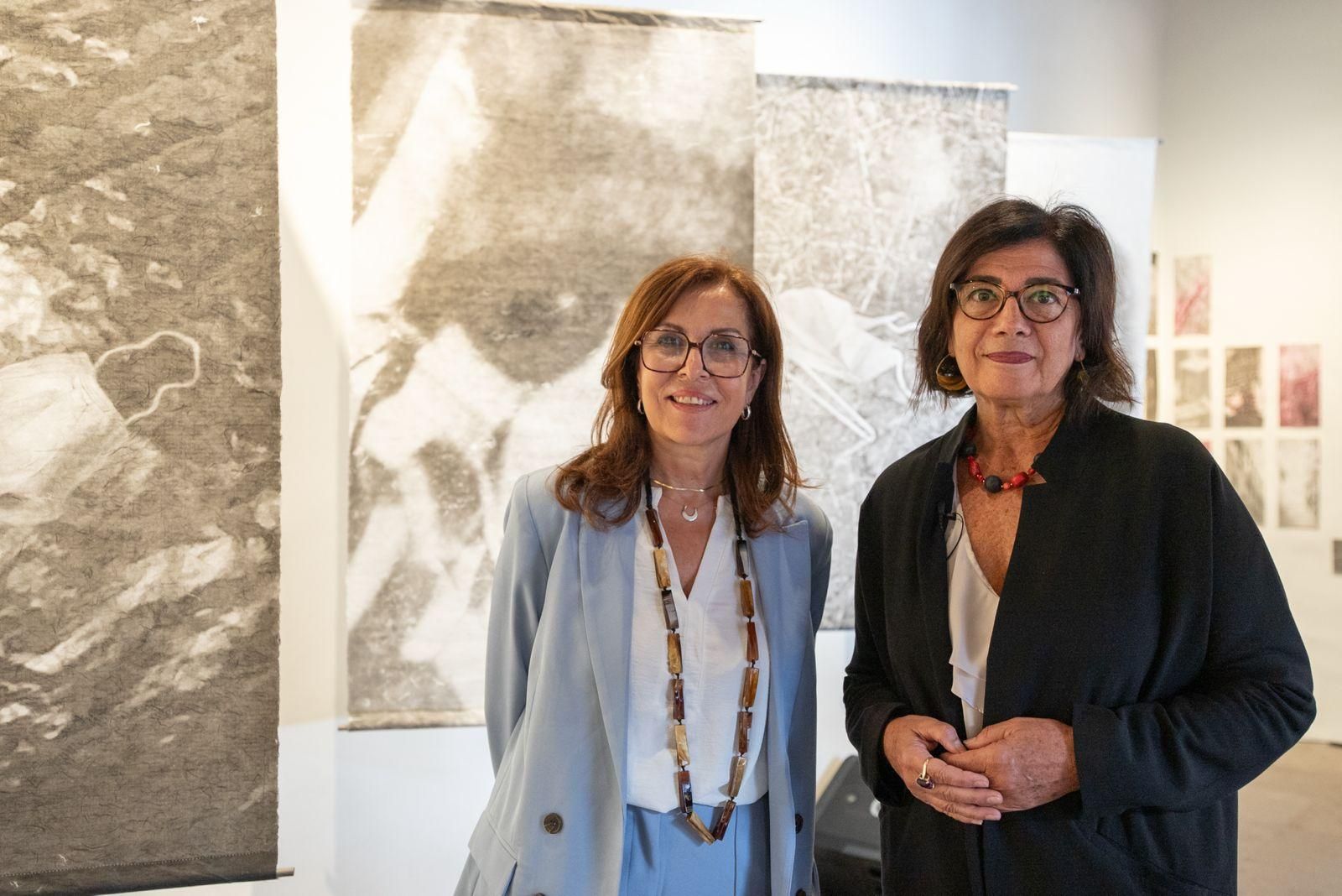 Lola Padrón y Paqui Martín.