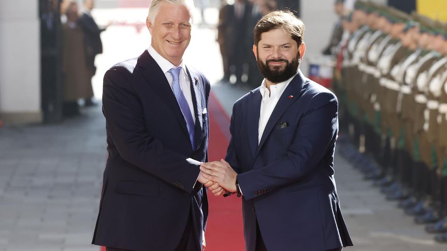 Boric se reúne con los reyes de los Belgas Felipe y Matilde en su primera visita a Chile