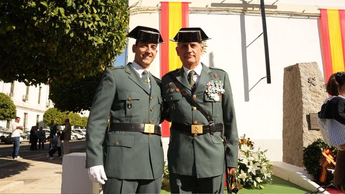 El teniente Isidoro García Ordóñez y su hijo, el sargento David García Medina.