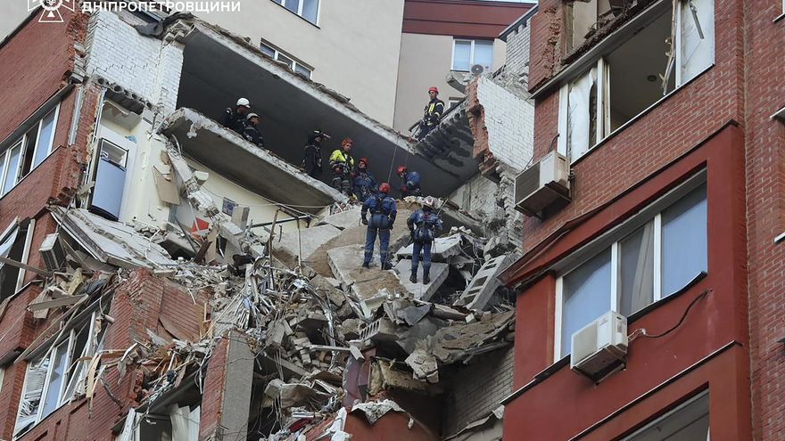 Al menos cinco muertos y 27 heridos en un ataque ruso contra la ciudad ...