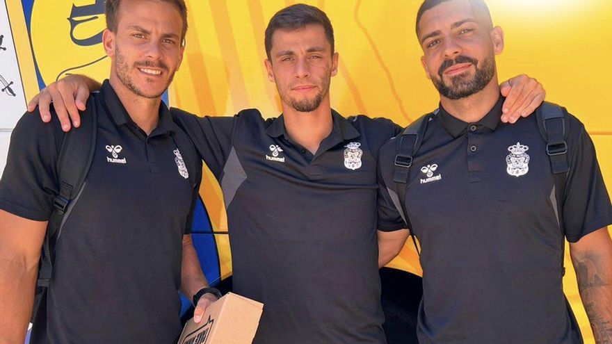 15 jugadores de la UD Las Palmas no llegan a tiempo para embarcar en el vuelo a Sevilla