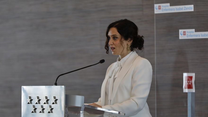 La presidenta de la Comunidad de Madrid, Isabel Díaz Ayuso, en la inauguración del Zendal.