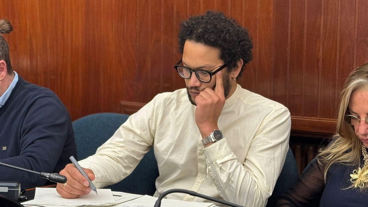 El concejal de Izquierda Unida de Santander, Keruin Martínez