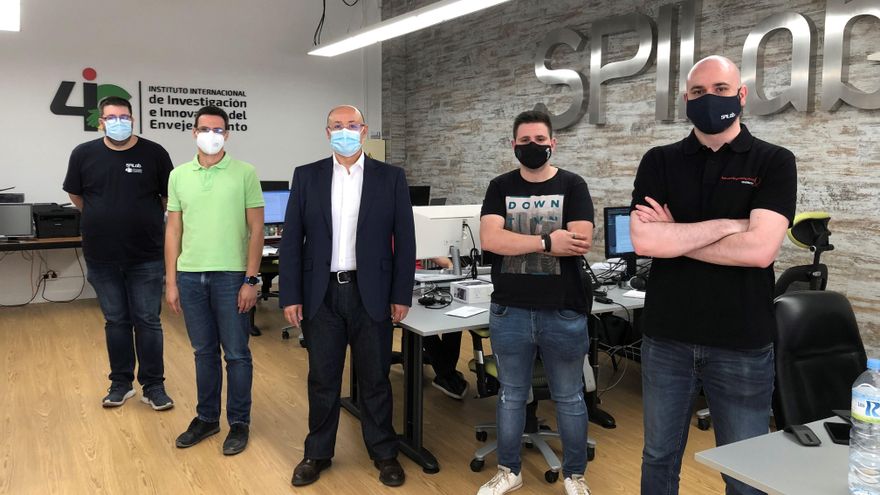 Una aplicación aprende la rutina de los usuarios de residencias para ayudarles en su día a día