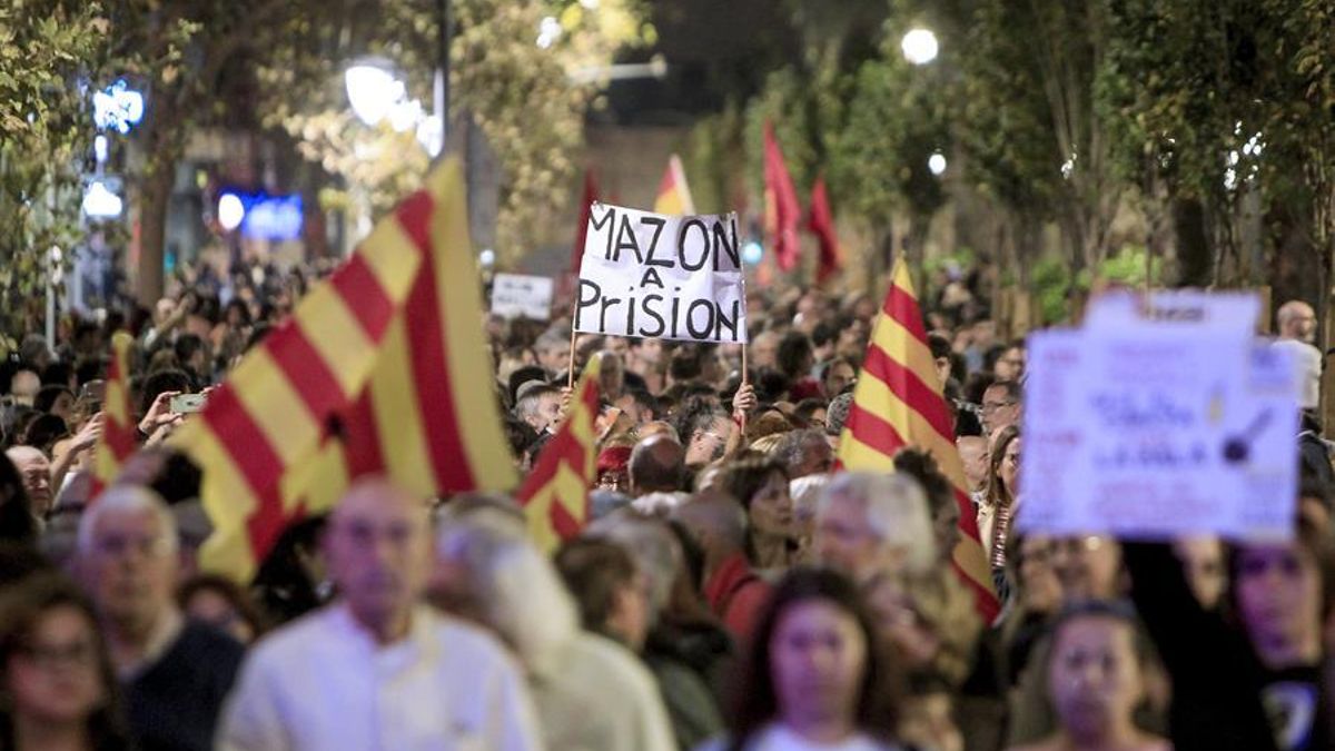 Manifestación por la dimisión de Mazón en Alicante.