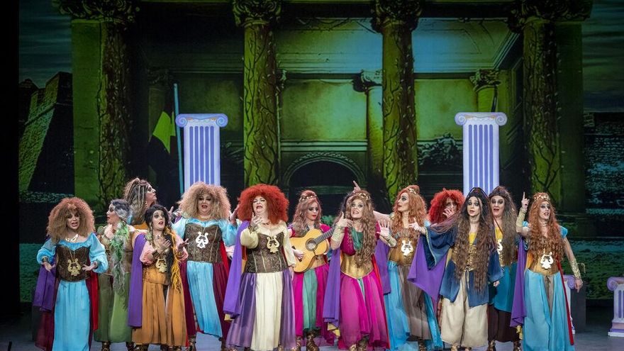 El feminismo se reivindica en el Carnaval de Cádiz: "A quien no le guste, que no escuche mi comparsa"