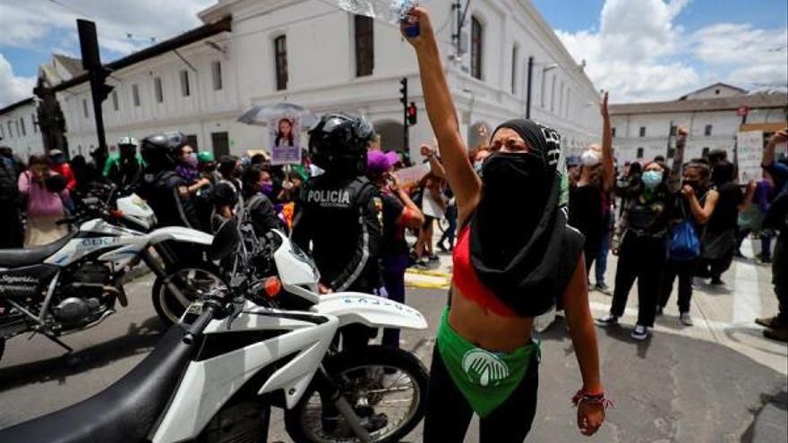 Manifestaciones en Ecuador, en el Día de la Mujer.