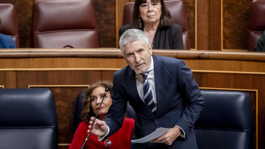 Marlaska atribuye el fin de OCON-Sur a la decisión de Guardia Civil y pide "respeto" para la investigación contra su jefe