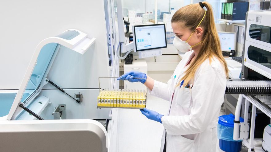 La firma china que entregó los tests fallidos cree que los médicos españoles no siguieron las instrucciones