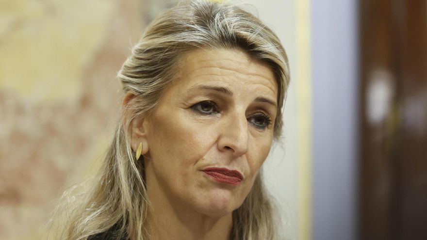 La líder de Sumar Yolanda Díaz comparece tras la reunión del grupo parlamentario Sumar este lunes, en el Congreso de los Diputados.