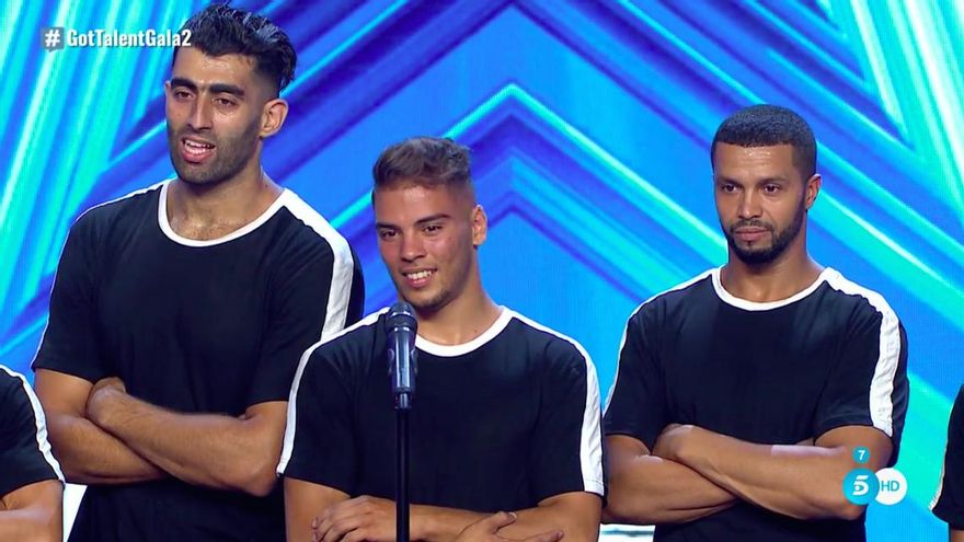 Algunos de los miembros de Acrobarcelona