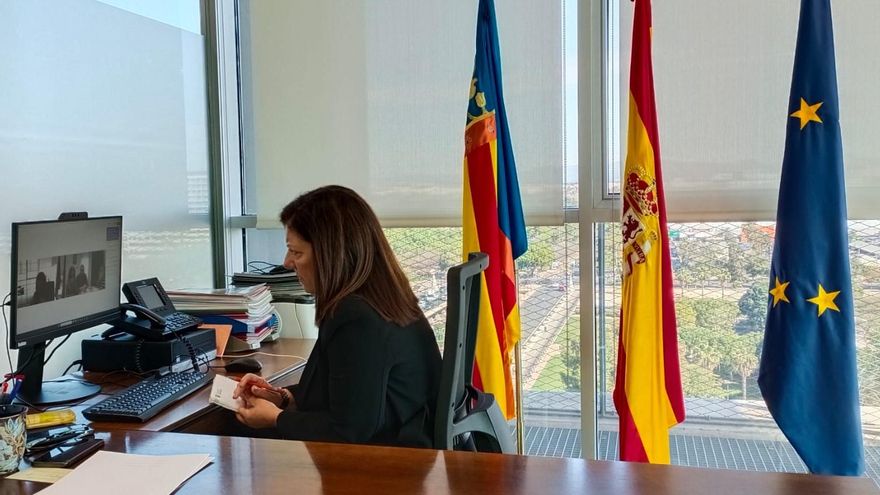 La directora de Vivienda de Mazón dimite para atender a sus empresas tras dejar a 4.000 personas sin ayudas al alquiler