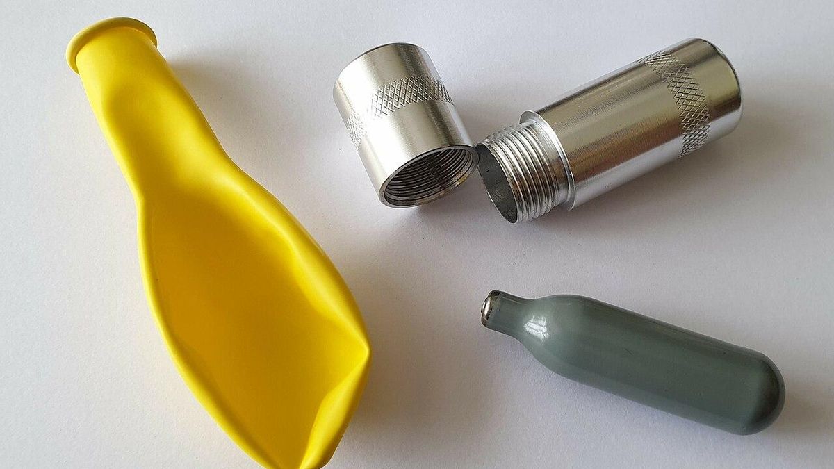 La falsa moda del gas de la risa: un estudio de Sanidad revela que el consumo de óxido nitroso en jóvenes es residual
