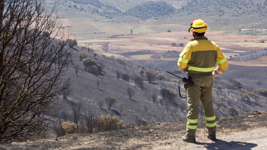 El incendio de Yerga, en La Rioja, no se declara extinguido por prevención