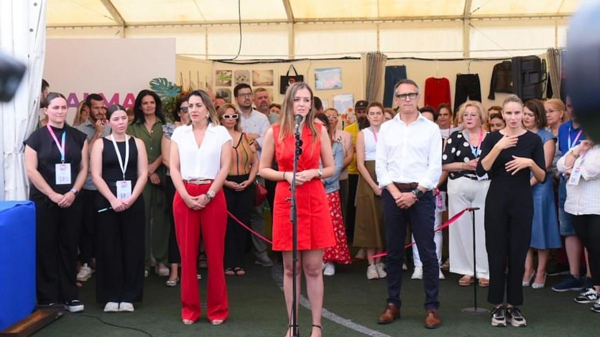 Miriam Perestelo (c), consejera de Promoción Económica y Comercio del Cabildo de La Palma.