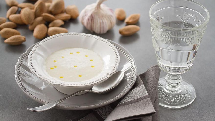 La sopa fría que dio origen al gazpacho y es ideal para junio