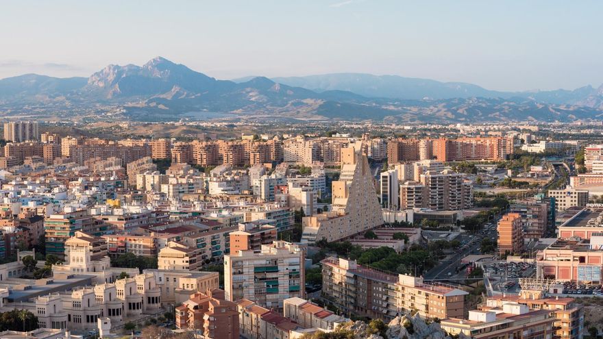 La nueva España inmobiliaria tras la burbuja de 2008: los grandes tenedores cuadruplican su cartera mientras menguan los propietarios de una vivienda