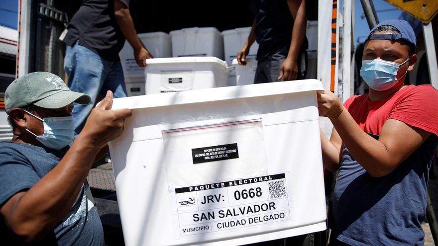 El Salvador se prepara para la entrada en vigor de la "ley seca" por las elecciones