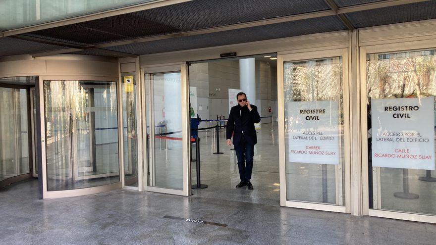 El tribunal del juicio del 'caso Taula' pide la declaración de un periodista que contradice al testigo que se retractó