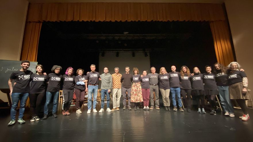 Escuela y teatro se dan la mano en Mieres contra la censura para homenajear al maestro que prometió el mar