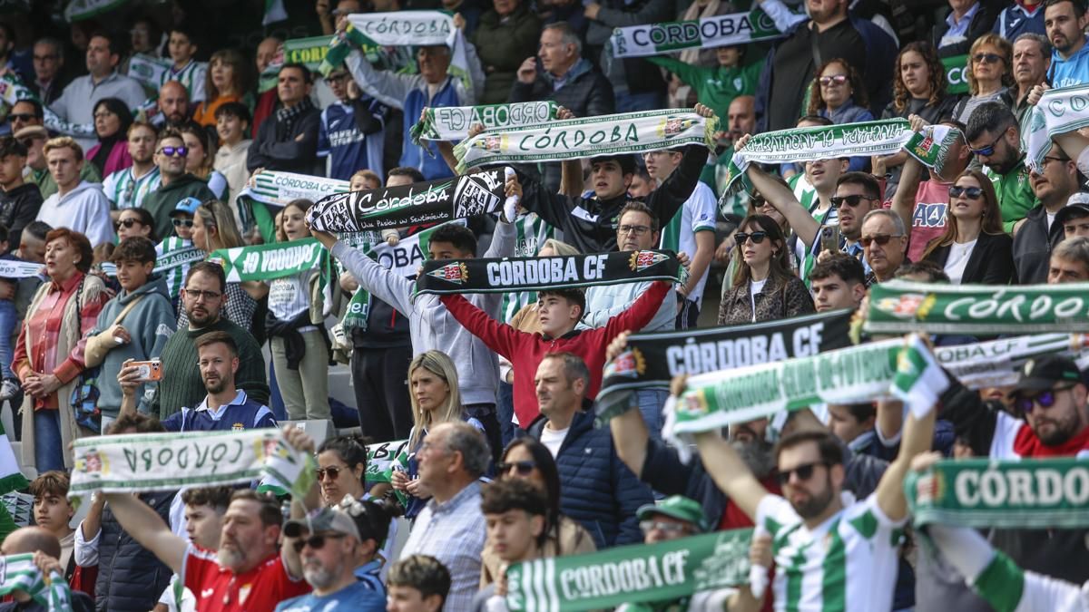 Grada Blanquiverde del Córdoba CF - Real Sociedad B
